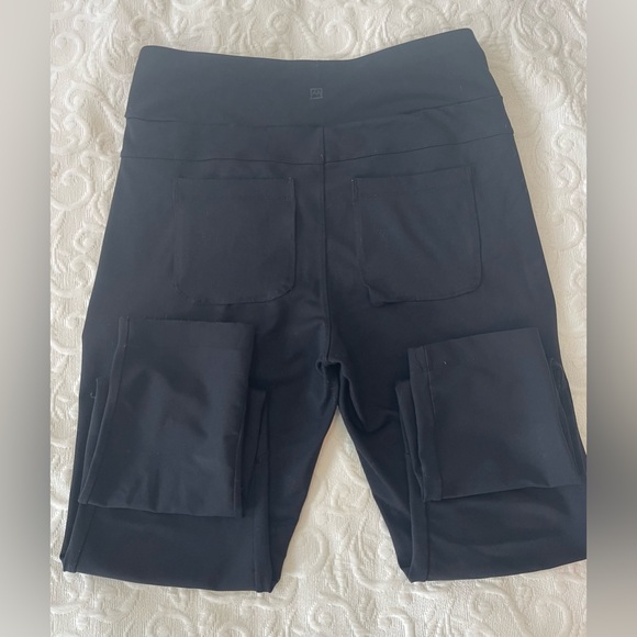 3 pair of Avalanche outdoor supply company yoga pants - Picture 7 of 9